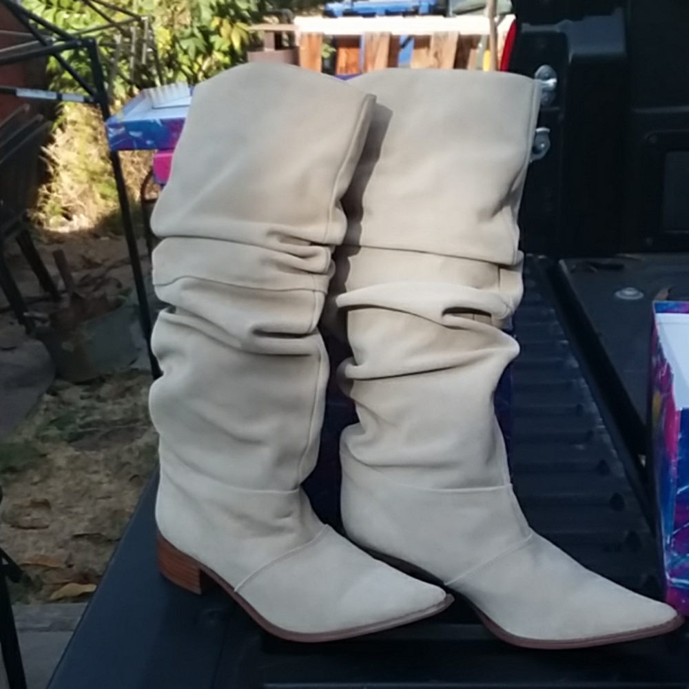 Chinese Laundry "Winner" split suede slouch boots